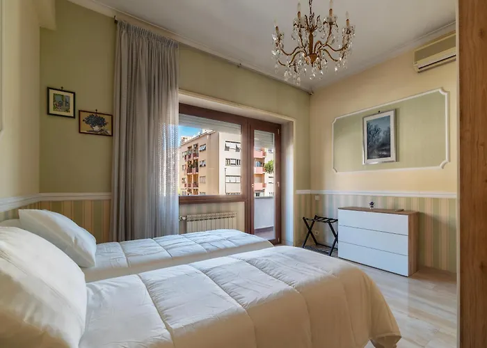 Guesthost - Pamphili & Vaticano Cozy *